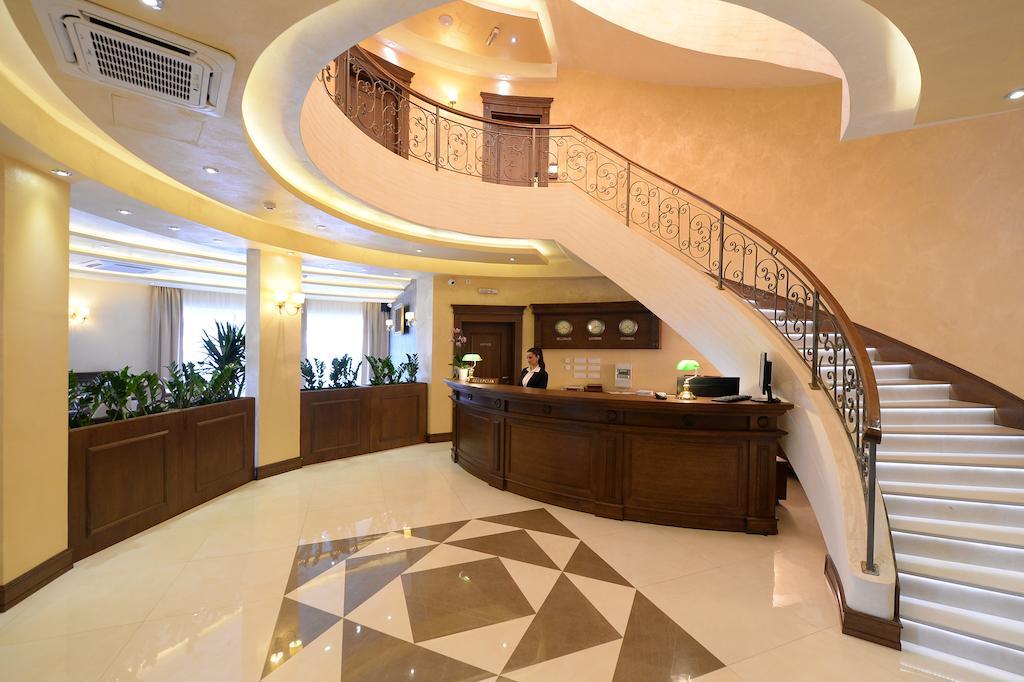 Hotel Majdan Белград Екстер'єр фото
