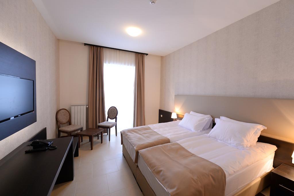 Hotel Majdan Белград Екстер'єр фото