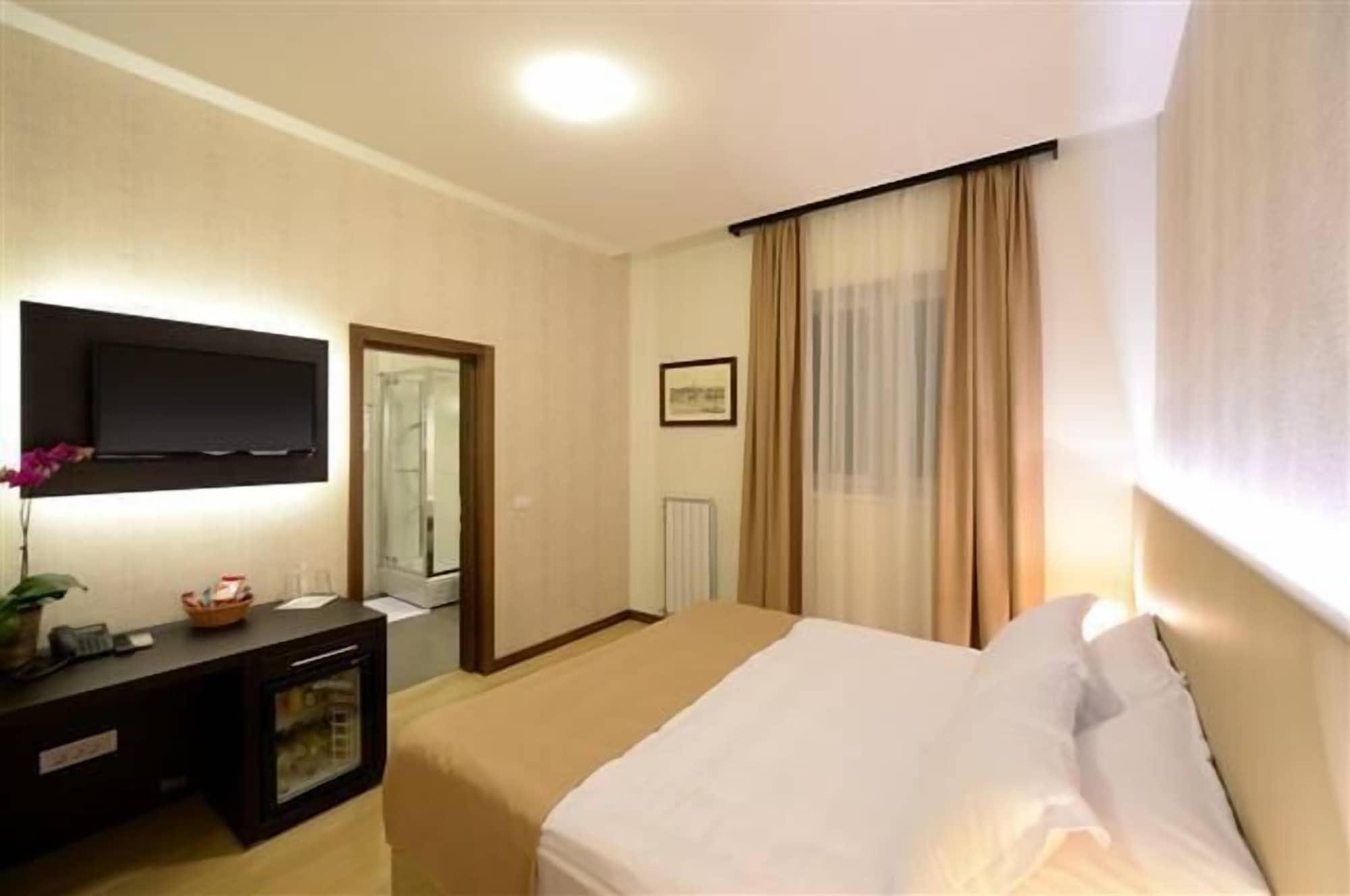 Hotel Majdan Белград Екстер'єр фото